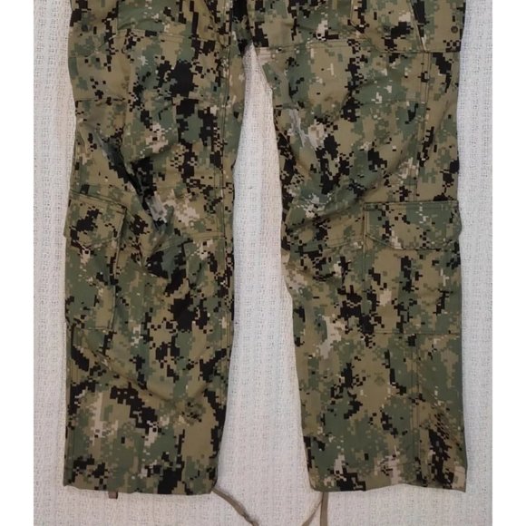 USN AOR2 Woodland Digital NWU Type III Ripstop Pants Short Small New - Picture 2 of 5